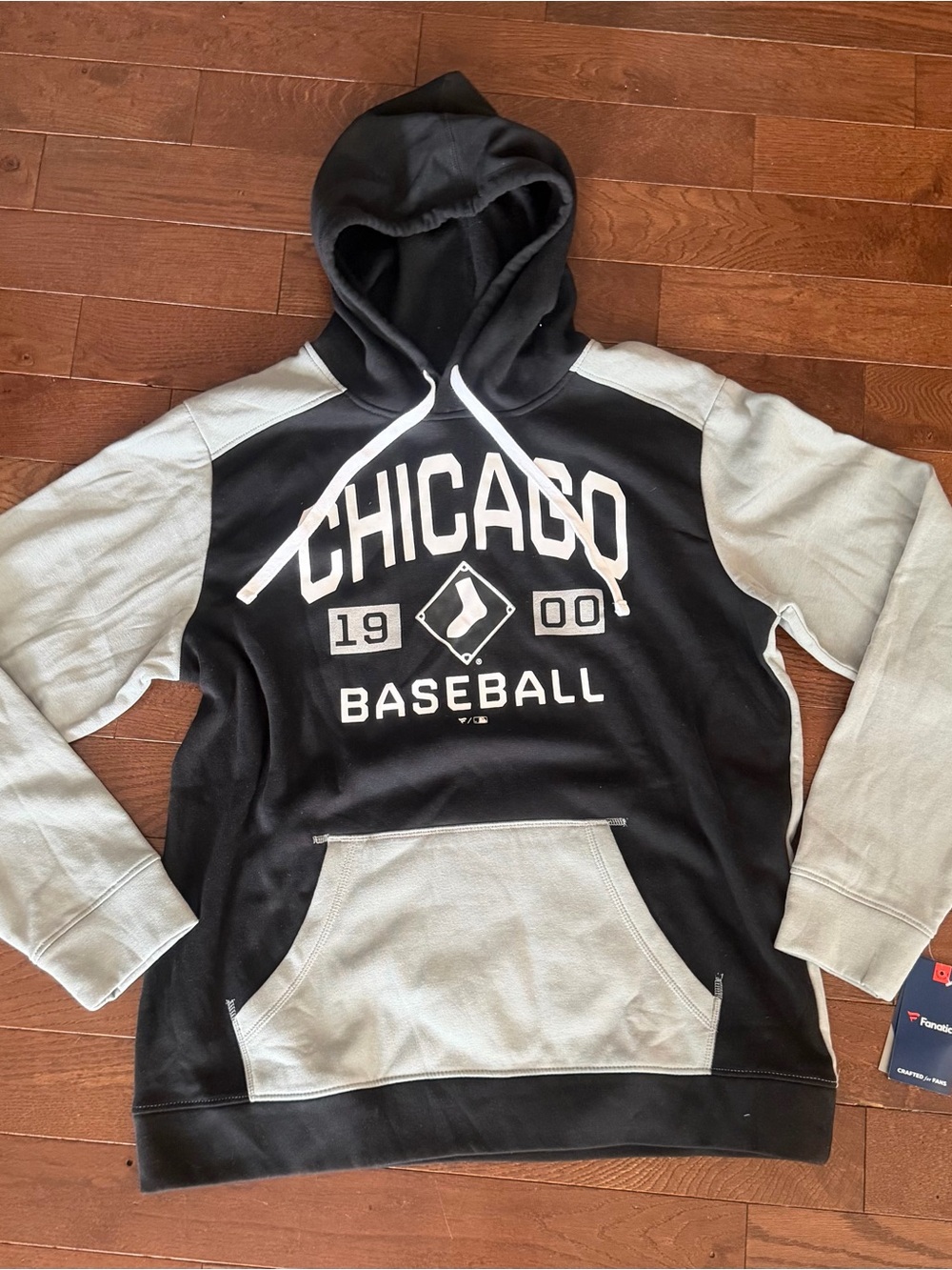 NWT Fanatics Chicago White Sox Baseball Hoodie - Black & Light Gray